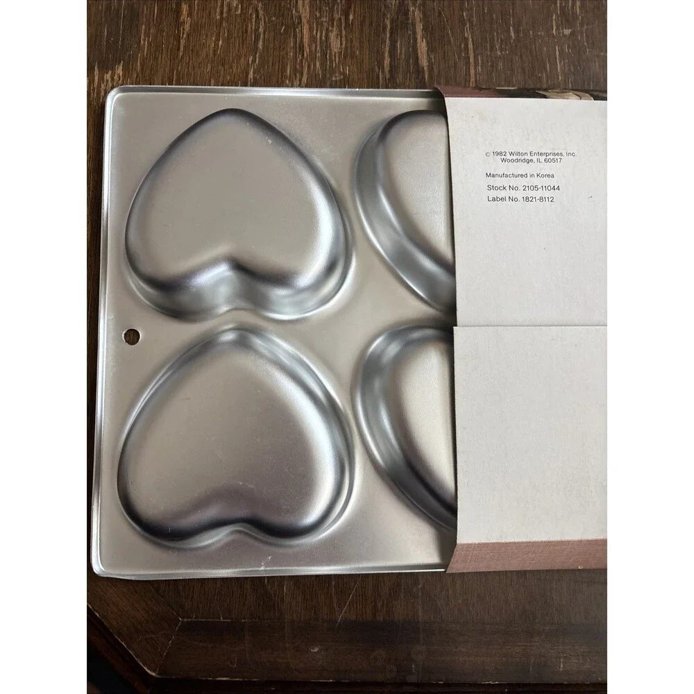 Vintage Wilton Heart Mini cake Pan Set Of 2 Aluminum Cake Baking Pans New